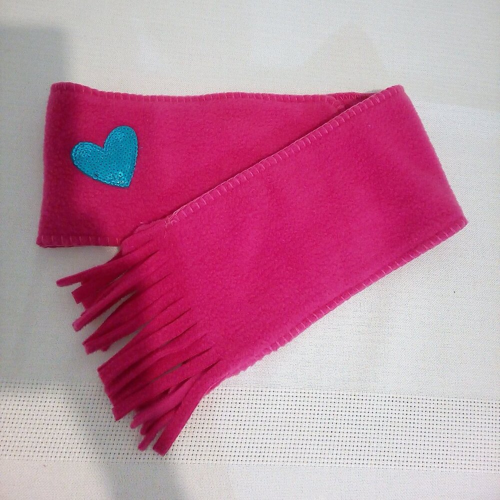 Agatha Ruiz De La Prada pink fleece scarf nwt